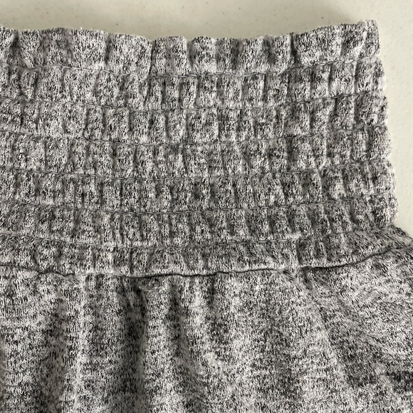 Aritzia Wilfred Free Sweat Shorts Heathered Gray Comfort Smocked Waist Small - Picture 3 of 8